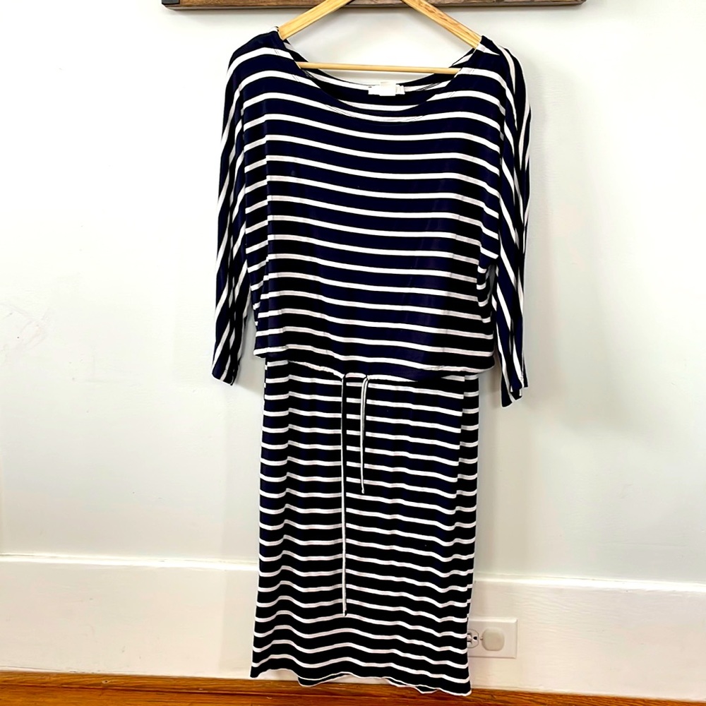 Great maternity dress. H&M size M